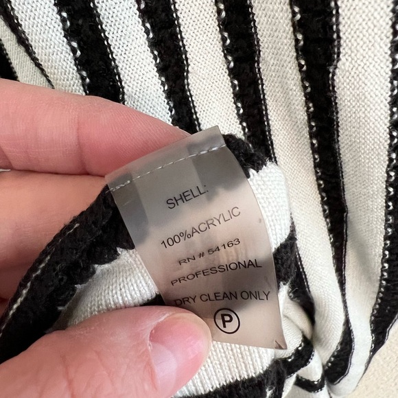 [Calvin Klein] Black and White Knit Dress - Picture 6 of 7